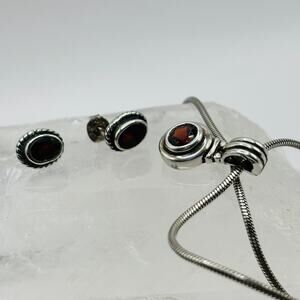 Garnet 925 silver necklace and earrings set